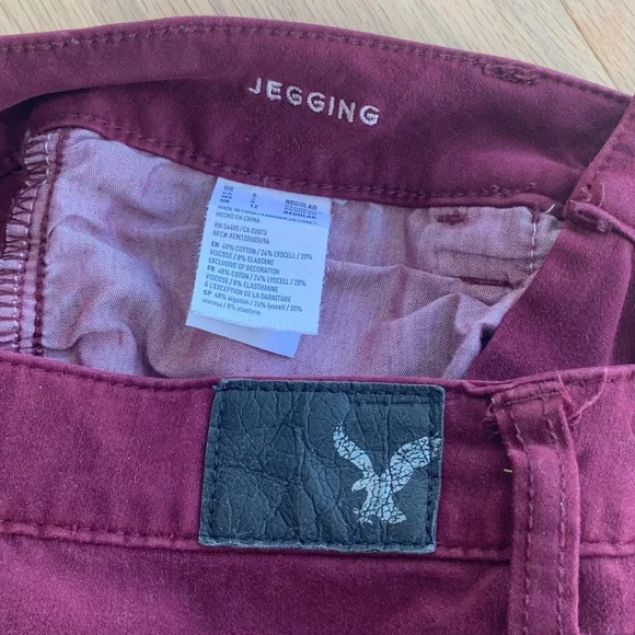 American Eagle stretch wine jegging 8 - Picture 3 of 10